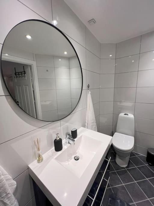 Spacious And Beautiful Apartment In Bergen With Free Parking Exteriör bild
